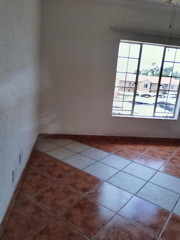 2 Bedroom Property for Sale in Waterval East North West